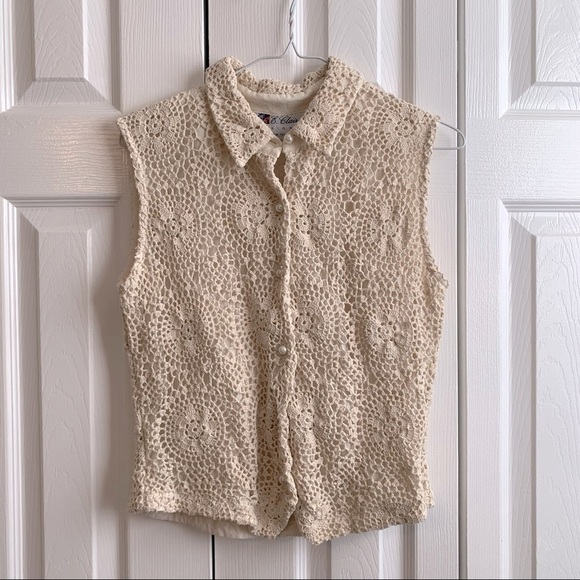 E. Clair Designs Vintage White Crochet Button Up Top - Picture 1 of 5